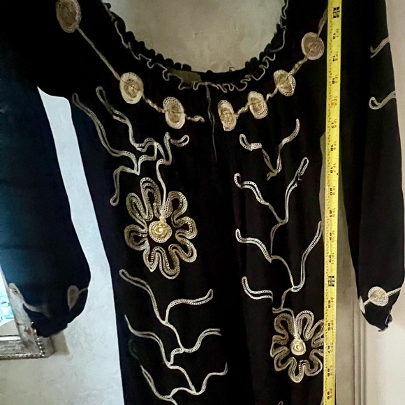 One-of-a-kind Scoop NYC black and gold dress - Picture 3 of 4